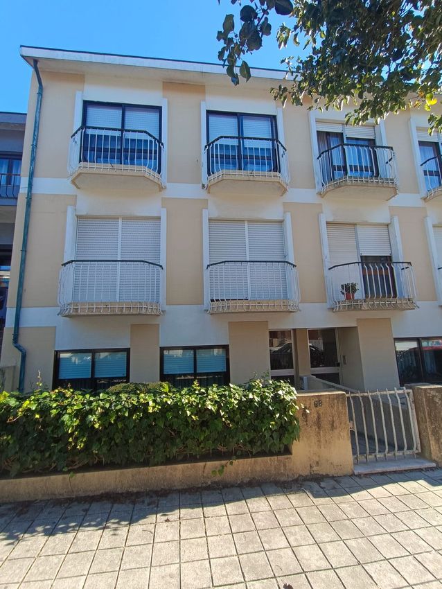 Imagem Vistas de apartamento t2 em Rua Chaby Pinheiro