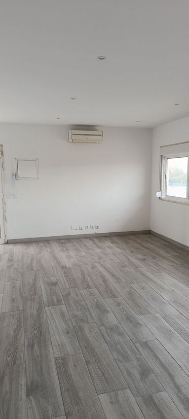 Imagem Divisão de apartamento t2 em Rua Esperança, 244