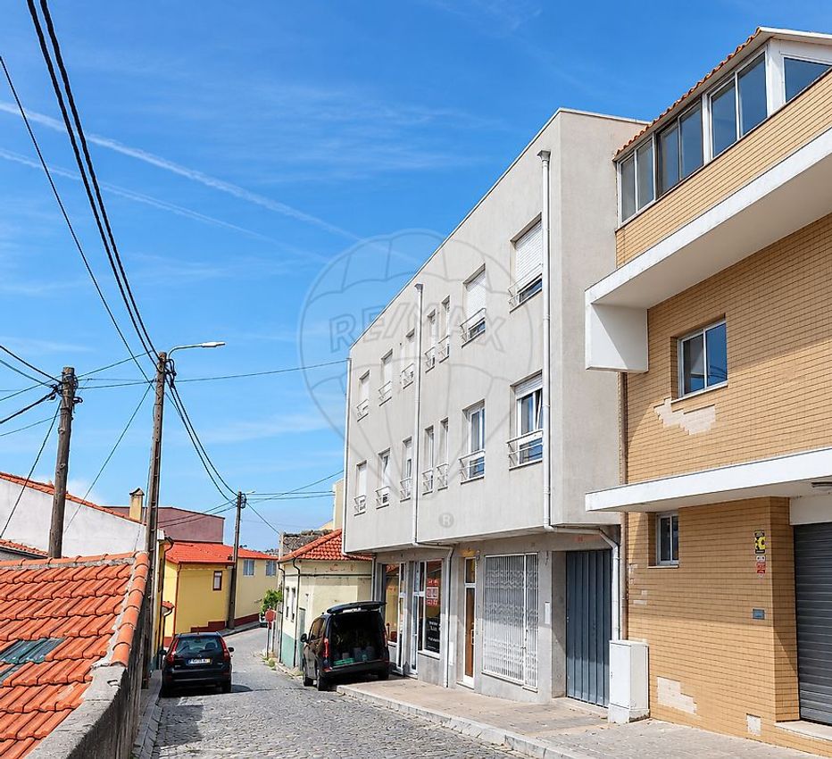 Imagem Vistas de apartamento t3 em Rua Leais de Pedrouços