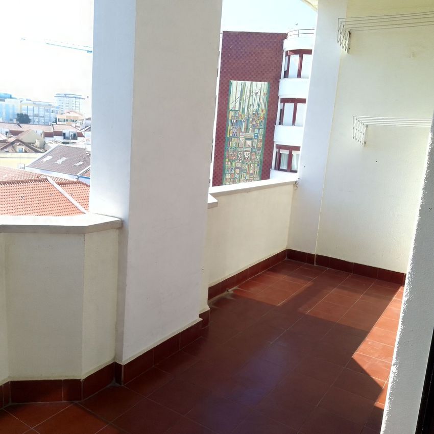Imagem Varanda de apartamento t1 em Centro