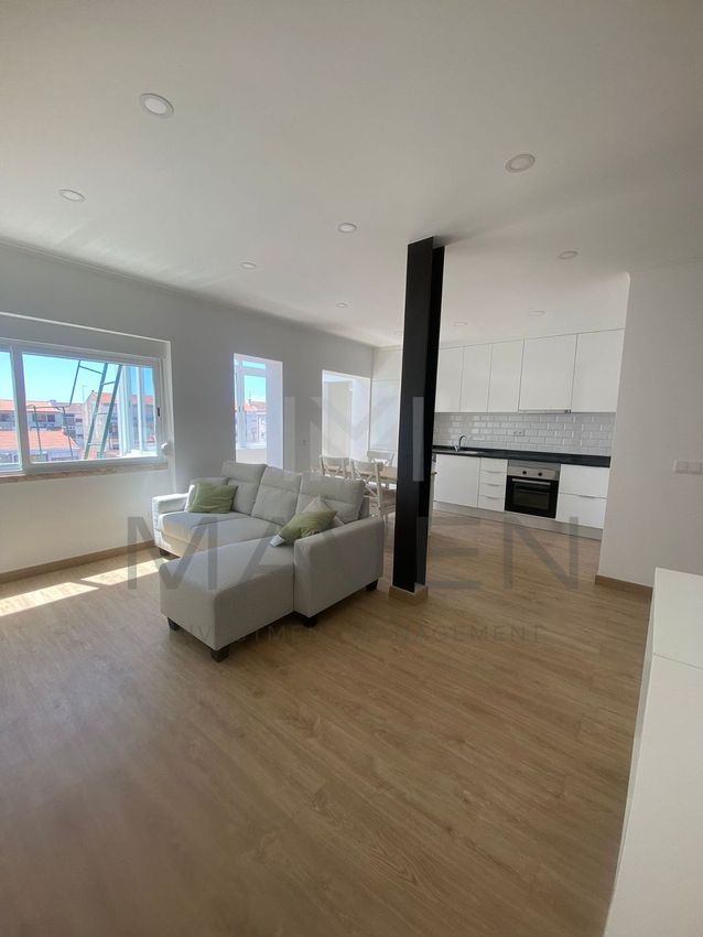 Imagem Sala de estar de apartamento t2 em Rua dos Açores