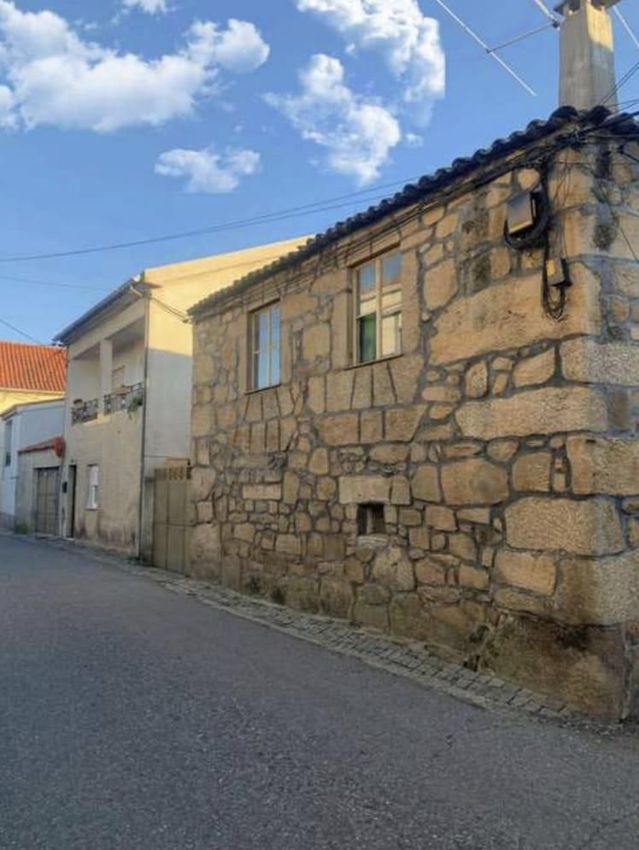 Imagem Fachada de  moradia independente em Covilhã e Canhoso