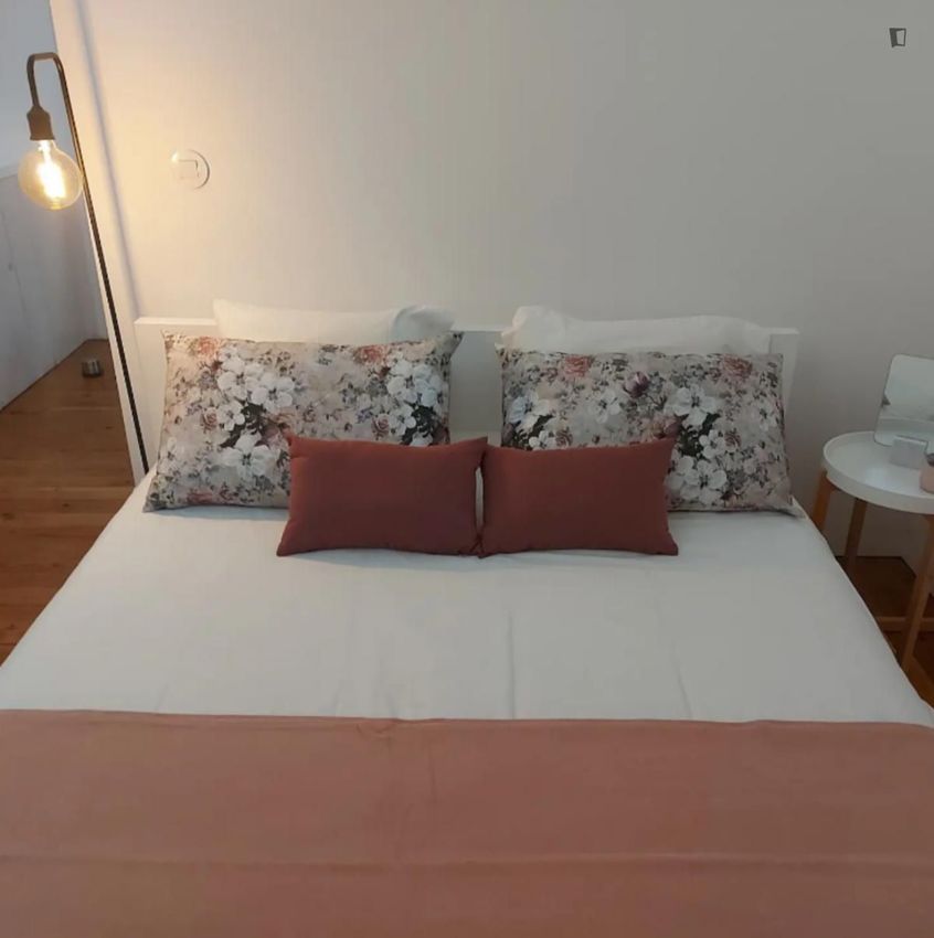 Imagem Quarto de apartamento t1 em Rua Formosa