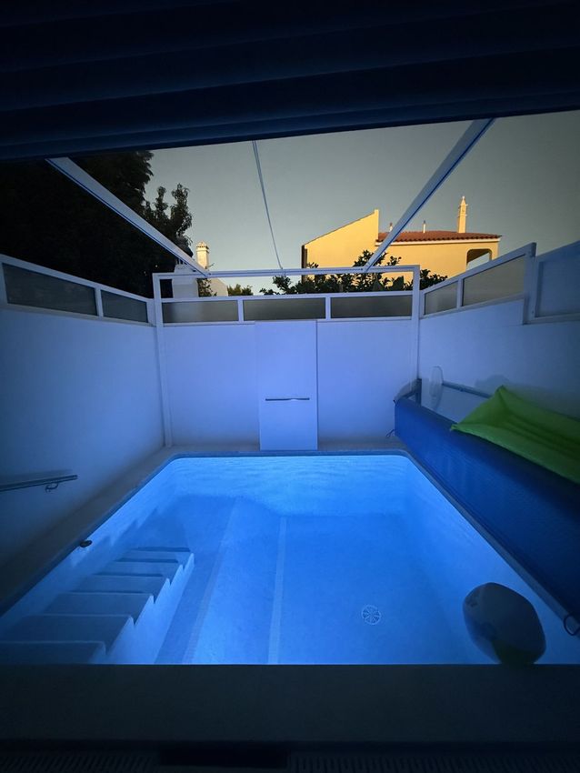 Imagem Piscina de  moradia em banda em Pegada - Mato Santo Espírito - Vale Carangueijo