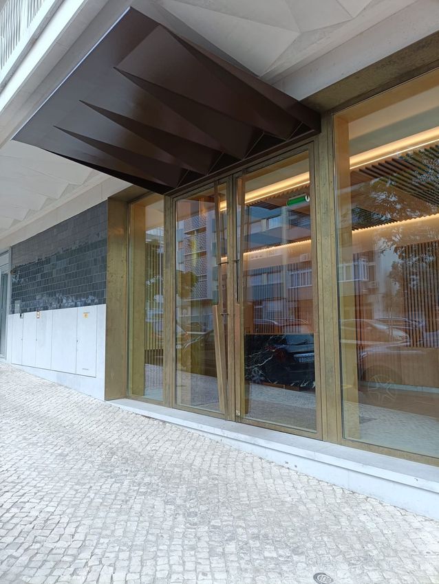 Imagem de apartamento t1 em Avenida Santos Dumont, 46 e