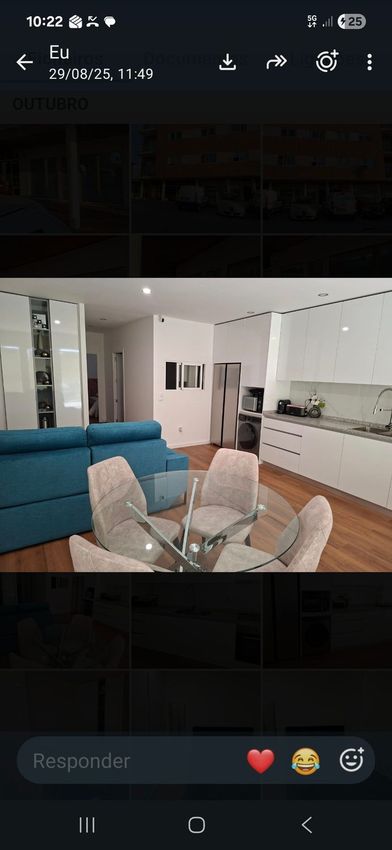 Imagem Sala de estar de apartamento t2 em Avenida Estevão de Oliveira Maia, 591