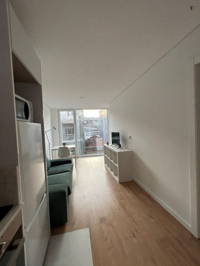 Imagem Cozinha de apartamento t1 em Rua da Alegria