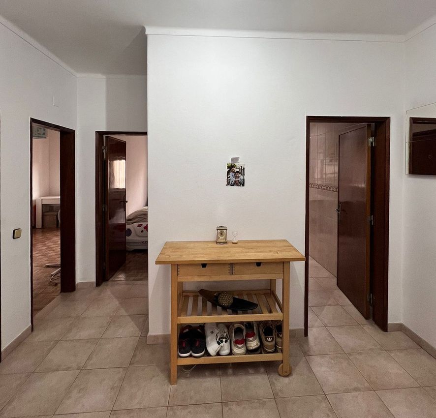 Imagem Sala de estar de apartamento t3 em Rua General Humberto Delgado