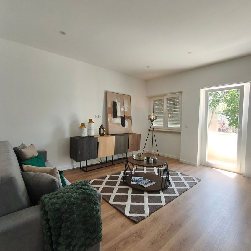Imagem Sala de estar de apartamento t3 em Calçada do Tojal