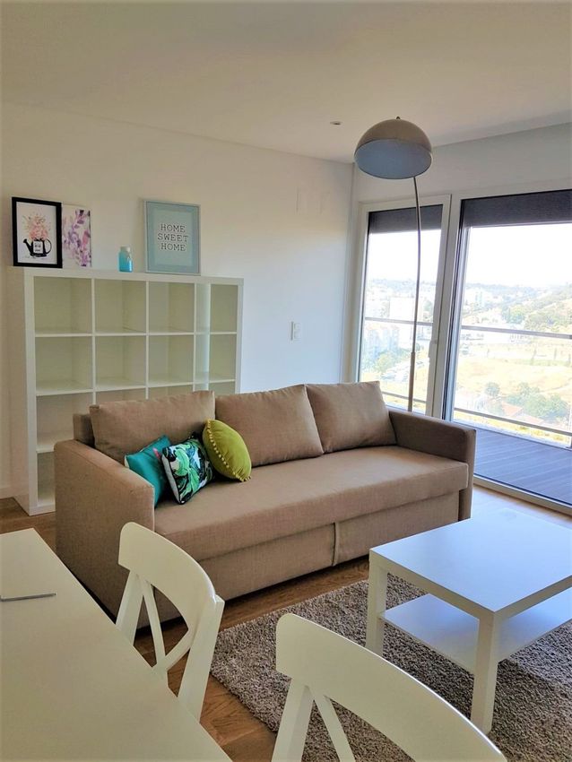 Imagem Sala de estar de apartamento t1 em Rua Sarmento de Beires, 48