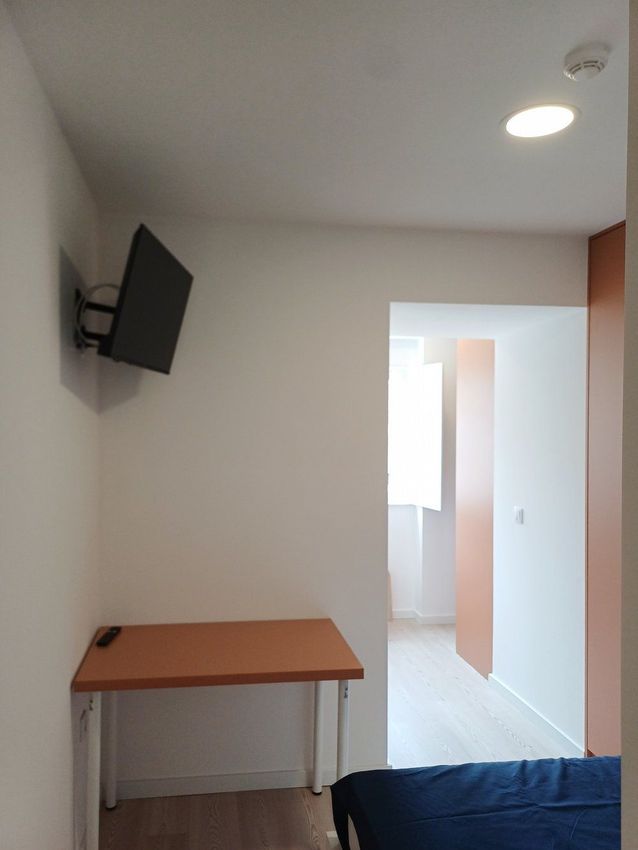 Imagem Quarto de apartamento t0 em Rua Doutor António José de Almeida, 52