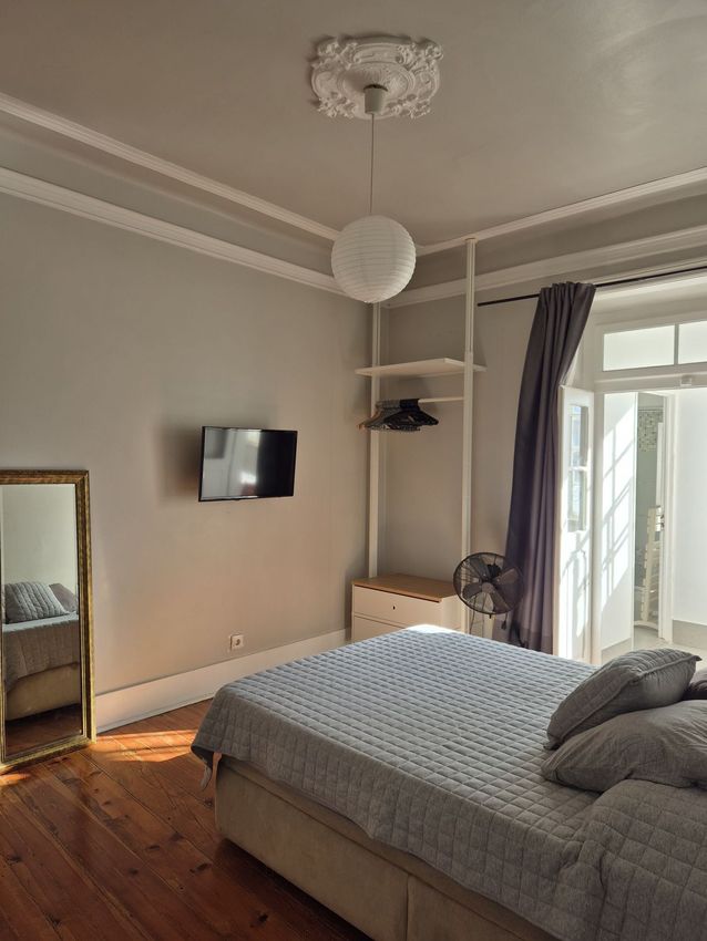 Imagem Quarto de apartamento t1 em Rua Nova do Desterro, 12