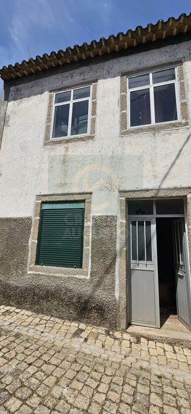 Imagem Vistas de  moradia em banda em Monfortinho e Salvaterra do Extremo