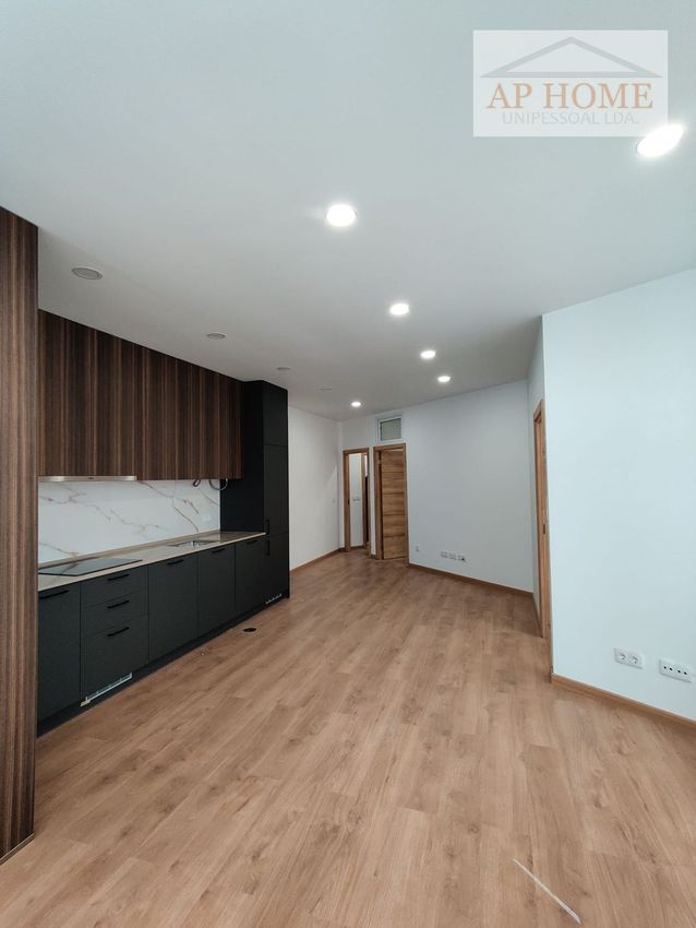 Imagem Sala de estar de apartamento t3 em Rua da Patela, 2