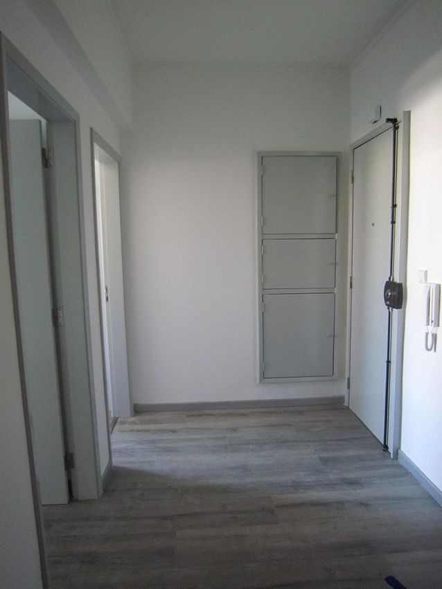 Imagem Corredor de apartamento t1 em Rua Figueirinha, 12