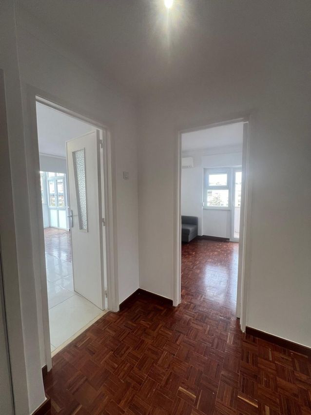 Imagem Hall de apartamento t2 em Estrada do Desvio, 8