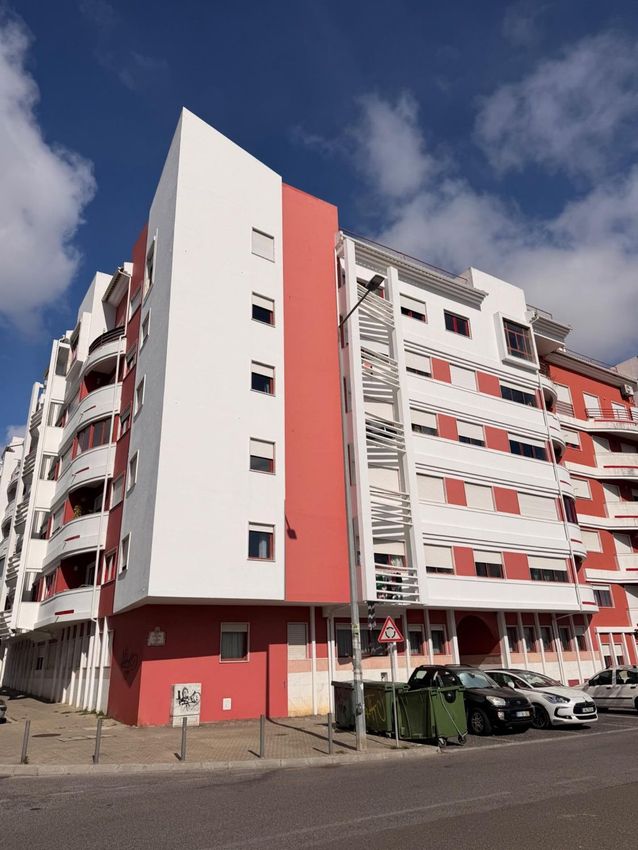 Imagem Vistas de apartamento t2 em Rua Cidade de Faro, 1