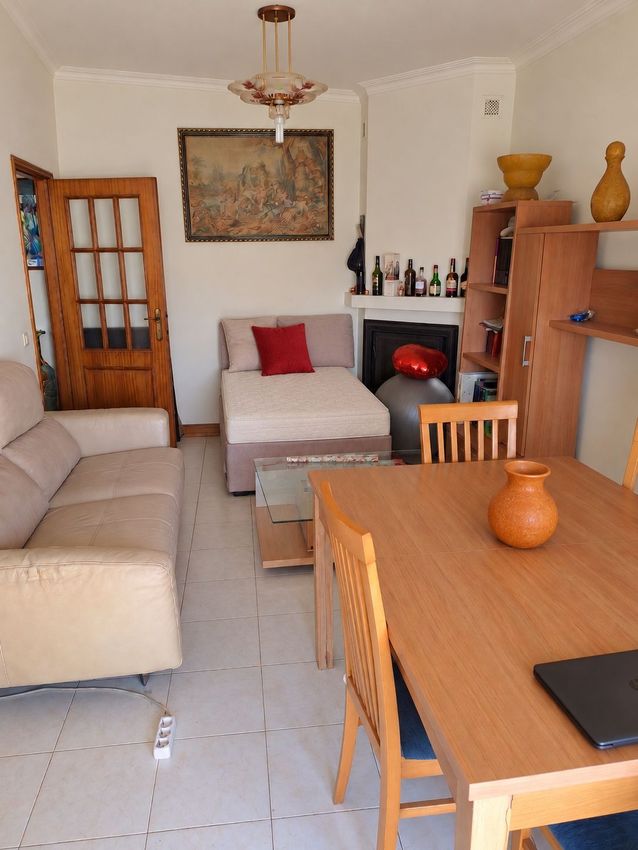 Imagem Sala de estar de apartamento t2 em Rua Vale do Coronado, 1297