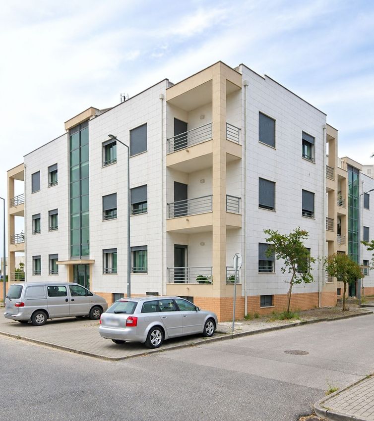 Imagem Vistas de apartamento t3 em Rua Caminhos Velhos D