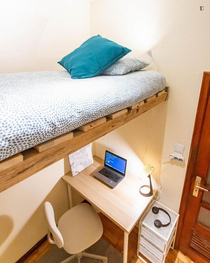 Imagem Quarto de quarto em Rua João de Oliveira Ramos