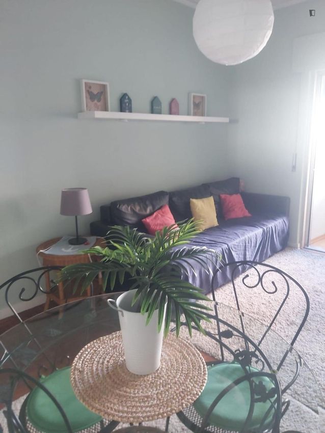 Imagem Sala de estar de apartamento t1 em Rua Aquilino Ribeiro