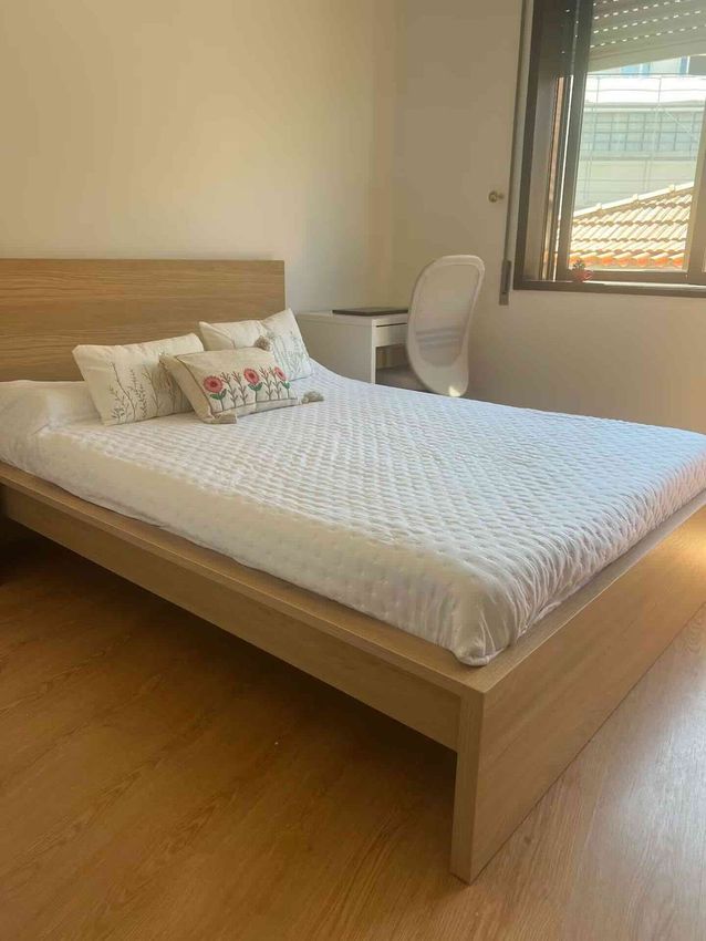 Imagem Quarto de apartamento t0 em Rua de Coelho Neto, 19