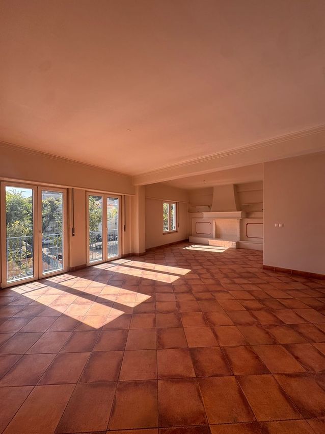 Imagem Divisão de apartamento t2 em Largo de Santa Marinha