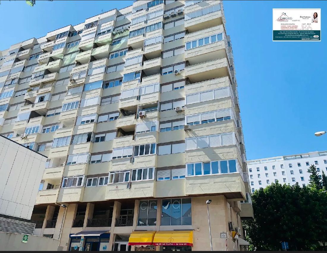 Imagem Vistas de apartamento t4 em Rua Luís Manuel de Noronha, 2