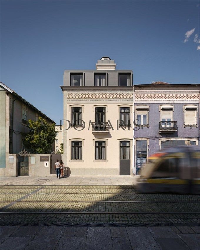 Imagem Fachada de apartamento t1 em Rua de Brito Capelo, 730
