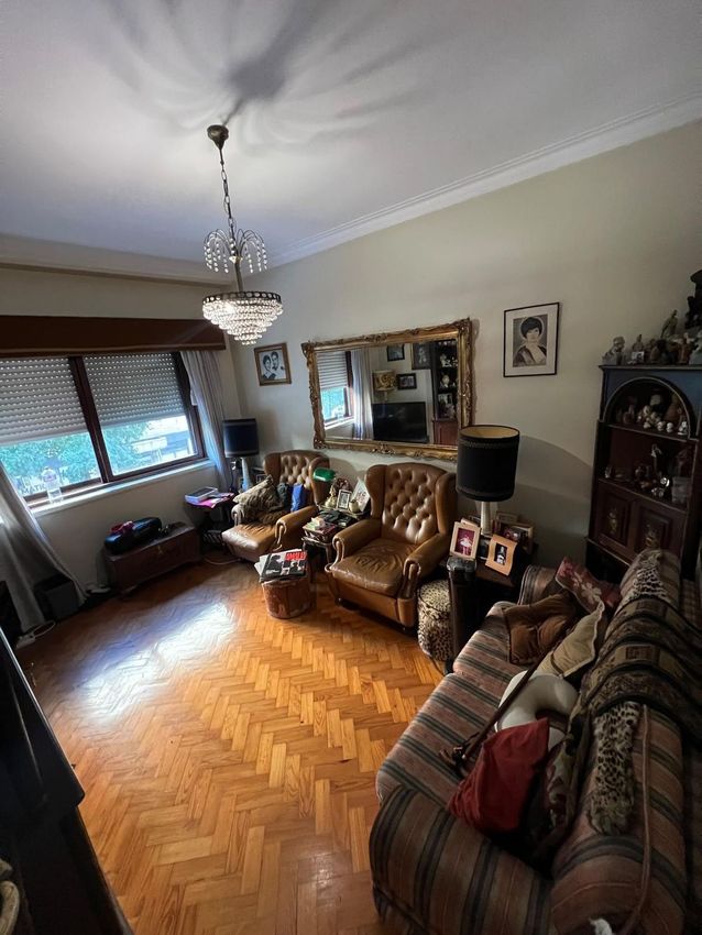 Imagem Sala de estar de apartamento t2 em Rua de Fonseca Cardoso, 119