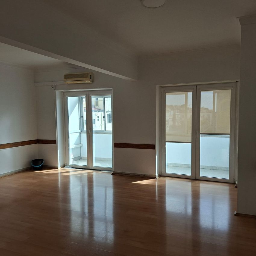 Imagem Sala de reuniões de escritório em Avenida Almirante Reis