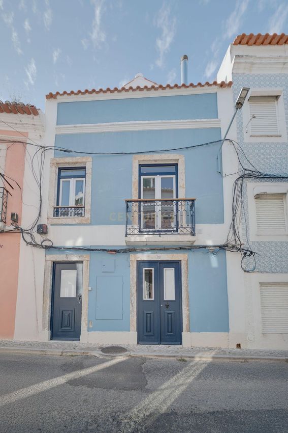Imagem Vistas de prédio em Rua Mártires da Pátria, 10