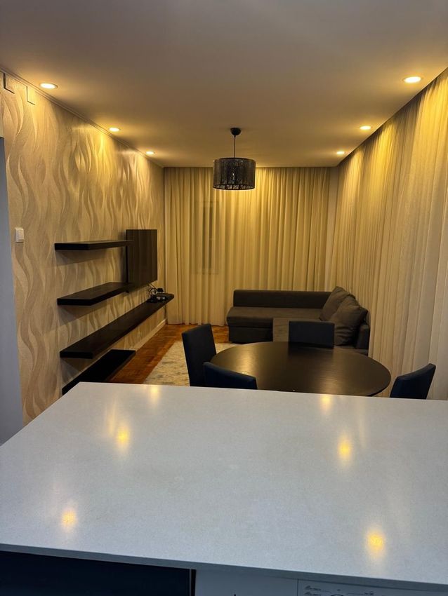 Imagem Sala de estar de apartamento t2 em Rua João de Castro Osório, 11