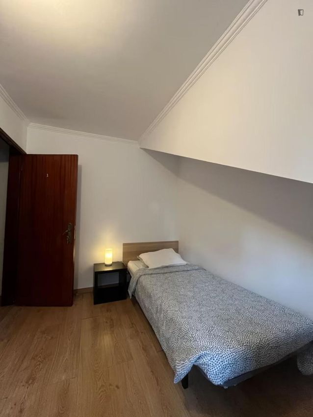 Imagem Quarto de quarto em Rua Particular à Ajuda
