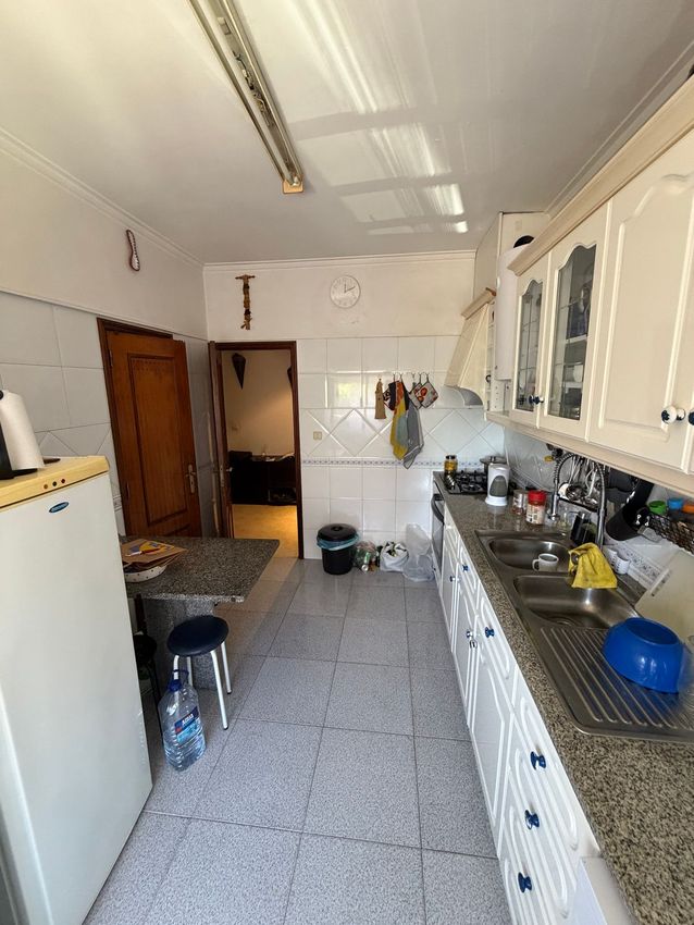 Imagem Cozinha de apartamento t3 em Rua cidade da almada, 10