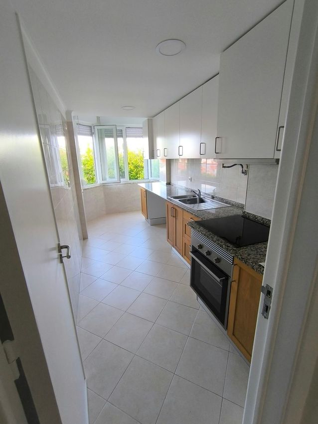 Imagem Cozinha de apartamento t3 em Rua do Castelo, 8