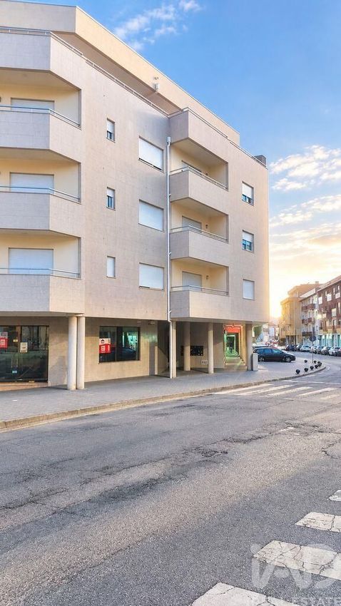 Imagem Fachada de apartamento t3 em Margaride (Santa Eulália) - Várzea - Lagares - Varziela - Moure