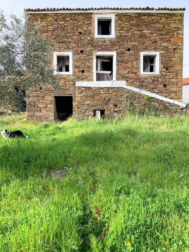 Imagem Fachada de  casa de aldeia em Vila Velha de Ródão