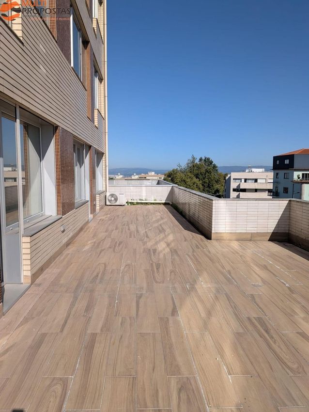 Imagem de apartamento t2 em São Vicente