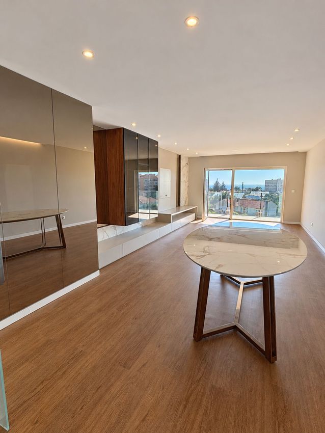 Imagem Sala de estar de apartamento t4 em Parede