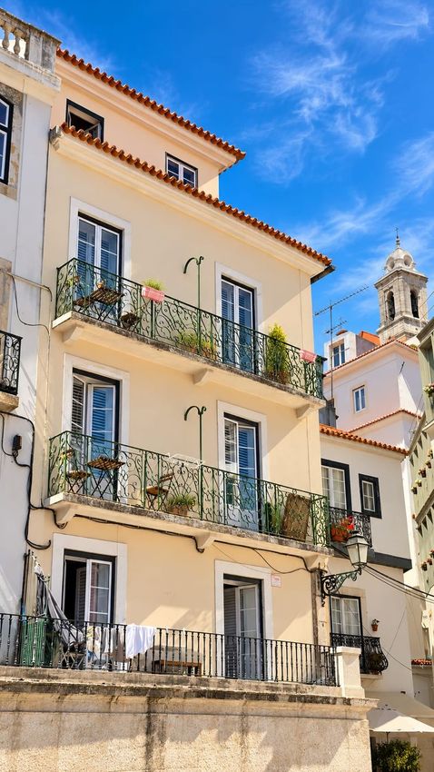 Imagem Fachada de prédio residencial em Largo do Chafariz de Dentro s/n