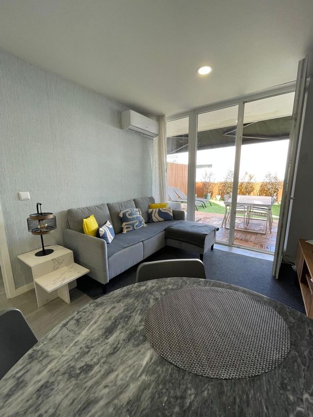 Imagem Sala de estar de apartamento t1 em Rua de Júlio Dinis, 880