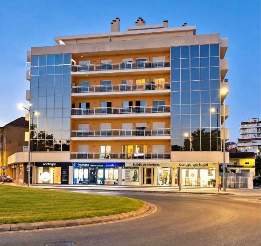 Imagem Vistas de apartamento t3 em Avenida Engenheiro Adelino Amaro da Costa, 295 n