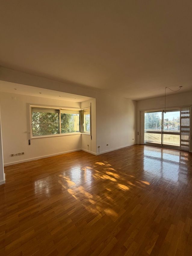 Imagem Sala de estar de apartamento t3 em Rua do Pinheiro Manso, 19