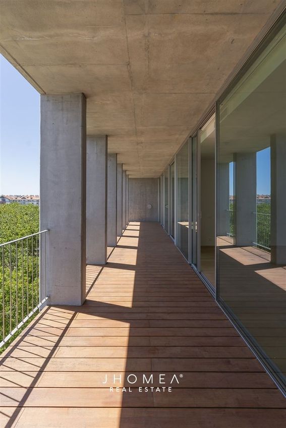Imagem Varanda de apartamento t2 em Cais da Fonte Nova