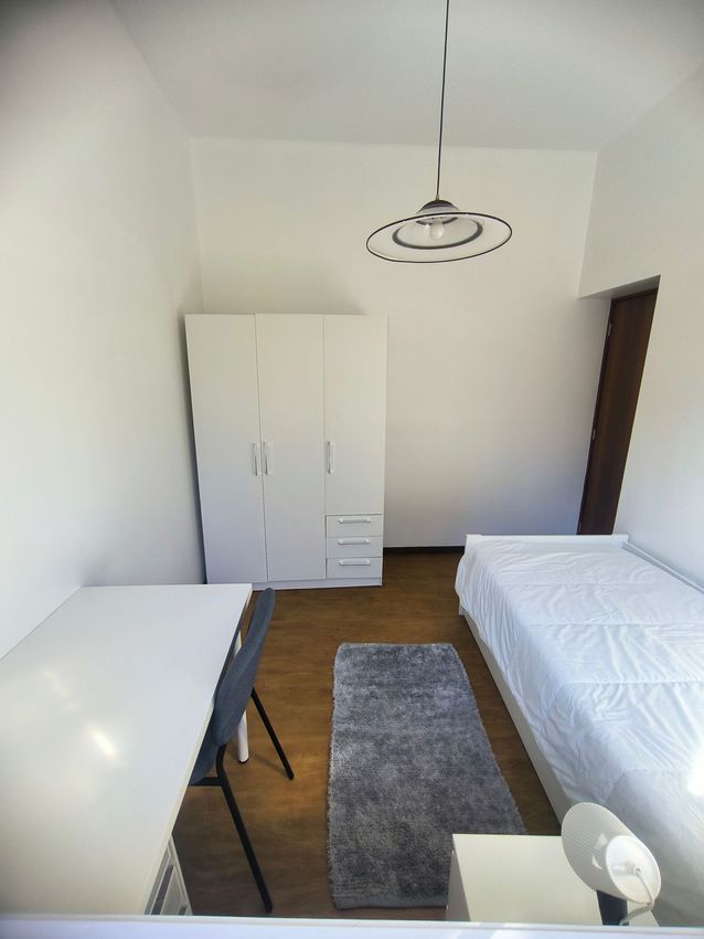 Imagem Quarto de quarto em Rua do Meiral, 49