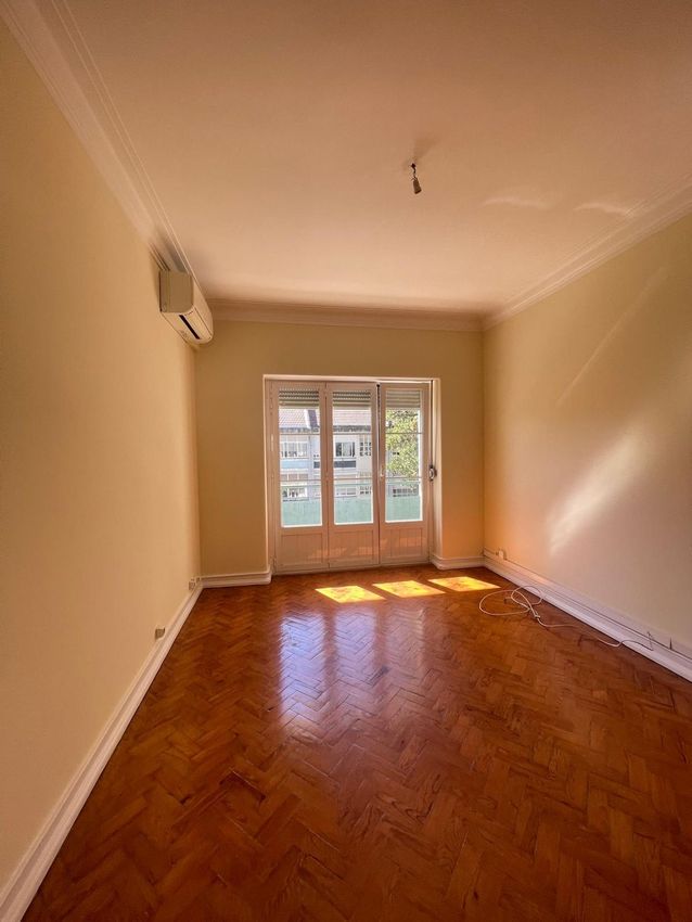 Imagem Divisão de apartamento t2 em Largo Rodrigues Cordeiro
