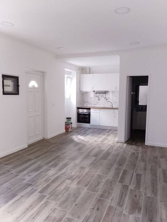Imagem Divisão de apartamento t0 em Alto José Ferreira