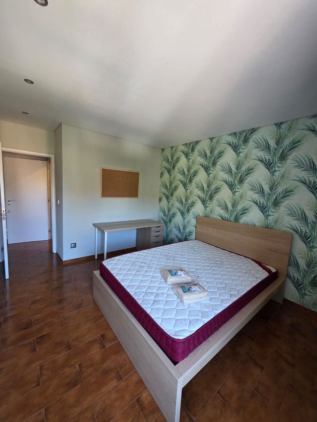 Imagem Quarto de quarto em Rua Ferreira de Castro, 22