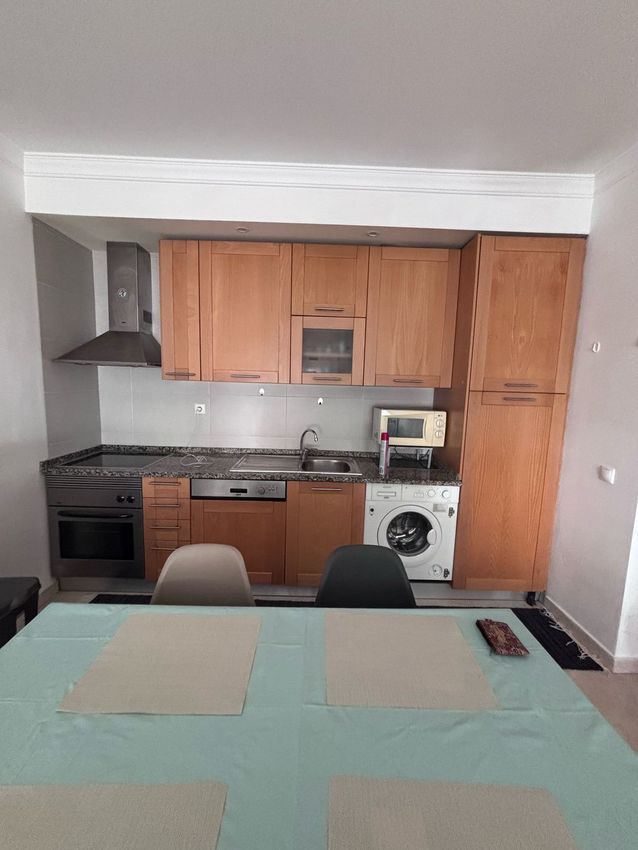 Imagem Cozinha de apartamento t1 em Rua Maria Eugénia Silva Horta, 3
